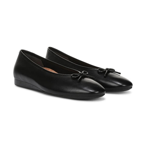 Larissa Wedge Flat