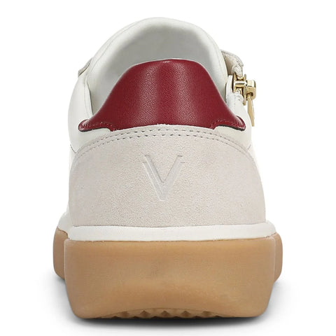 City Walk AXS Sneaker