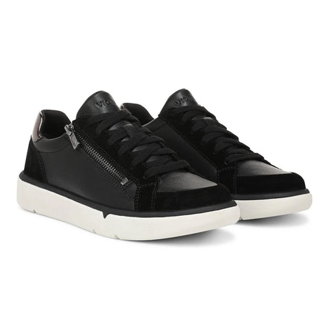 City Walk AXS Sneaker