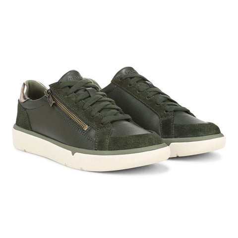 City Walk AXS Sneaker