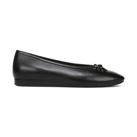 Larissa Wedge Flat