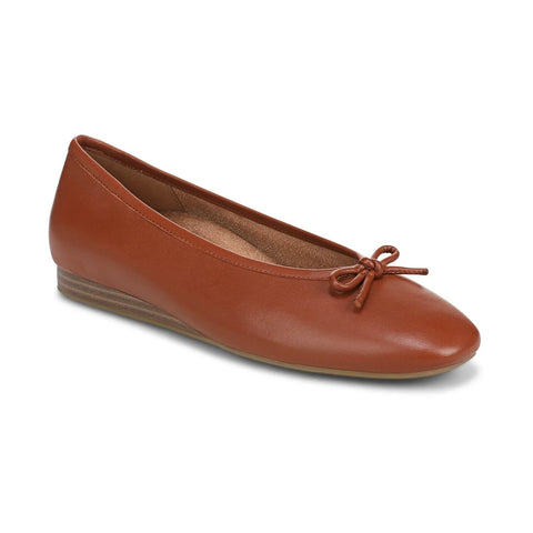Larissa Wedge Flat