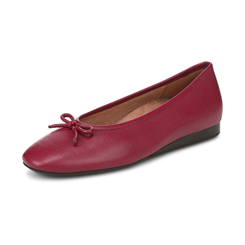 Larissa Wedge Flat