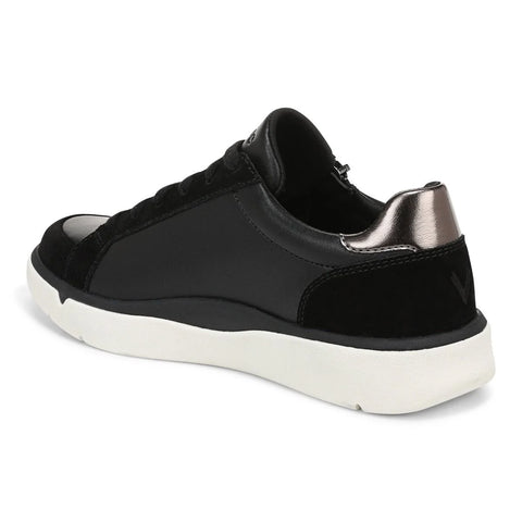 City Walk AXS Sneaker