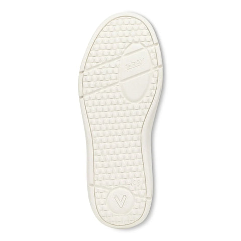 City Walk AXS Sneaker