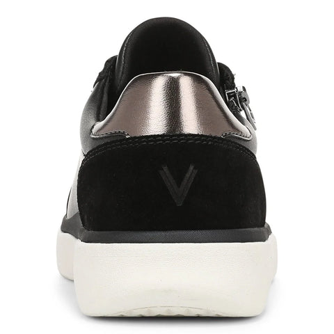 City Walk AXS Sneaker