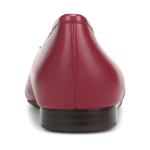 Larissa Wedge Flat