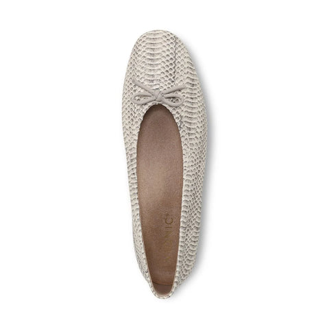 Larissa Wedge Flat