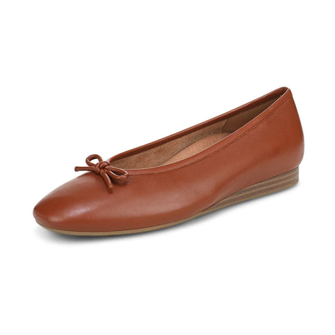 Larissa Wedge Flat